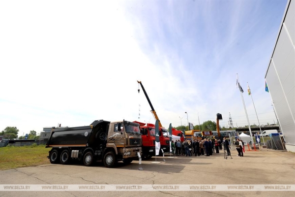 Поставки техники, лесная промышленность, туризм. Головченко о перспективах взаимодействия с Карелией Поставки техники, лесная промышленность, туризм. Головченко о перспективах взаимодействия с Карелией