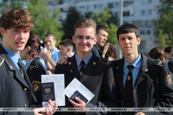 РЕПОРТАЖ о том, как в Беларуси стартовал первый централизованный экзамен РЕПОРТАЖ о том, как в Беларуси стартовал первый централизованный экзамен