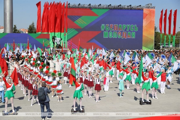 Правда Победы, приглашение на саммит в Нью-Йорк и старый новый праздник. Акценты символичной Недели Президента Правда Победы, приглашение на саммит в Нью-Йорк и старый новый праздник. Акценты символичной Недели Президента