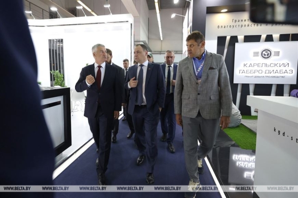 Поставки техники, лесная промышленность, туризм. Головченко о перспективах взаимодействия с Карелией Поставки техники, лесная промышленность, туризм. Головченко о перспективах взаимодействия с Карелией