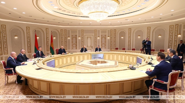 Лукашенко отметил рост торговли с Владимирской областью России и ориентировал на сохранение темпов Лукашенко отметил рост торговли с Владимирской областью России и ориентировал на сохранение темпов