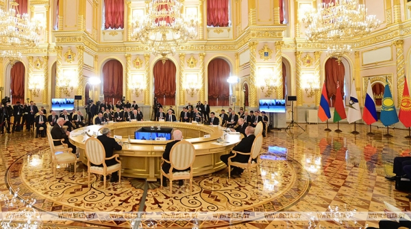 Лукашенко: наш ответ на санкционное давление - активизация взаимодействия с ШОС, БРИКС и АСЕАН Лукашенко: наш ответ на санкционное давление - активизация взаимодействия с ШОС, БРИКС и АСЕАН