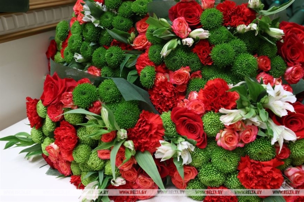 Лукашенко в преддверии Дня Победы вручил государственные награды Лукашенко в преддверии Дня Победы вручил государственные награды