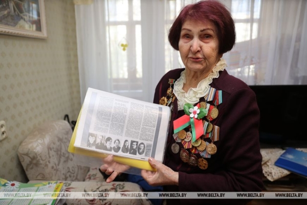 В 11 лет стала связной, спасла от гибели целую деревню. История жизни и подвига Ефросинии Базылевой В 11 лет стала связной, спасла от гибели целую деревню. История жизни и подвига Ефросинии Базылевой