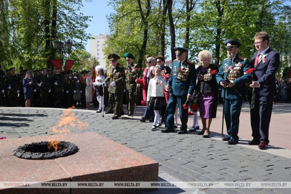 ФОТОРЕПОРТАЖ: День Победы празднуют в Беларуси ФОТОРЕПОРТАЖ: День Победы празднуют в Беларуси