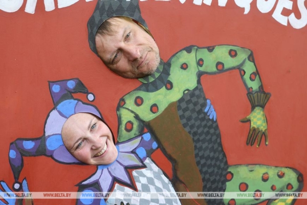 ФОТОФАКТ: "Ночь музеев" прошла в музее-усадьбе Ильи Репина "Здравнево" ФОТОФАКТ: "Ночь музеев" прошла в музее-усадьбе Ильи Репина "Здравнево"