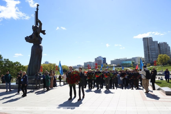 Костевич: Праздник труда объединяет представителей разных поколений и профессий Костевич: Праздник труда объединяет представителей разных поколений и профессий