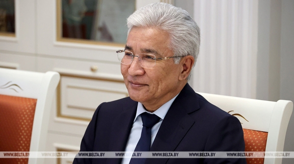 Поздравления с Днем Победы поступают в адрес Лукашенко и белорусского народа Поздравления с Днем Победы поступают в адрес Лукашенко и белорусского народа