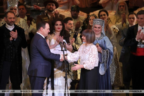 Большой театр в портретах, лицах и событиях. Главная театральная музыкальная сцена Беларуси празднует 90-летие Большой театр в портретах, лицах и событиях. Главная театральная музыкальная сцена Беларуси празднует 90-летие