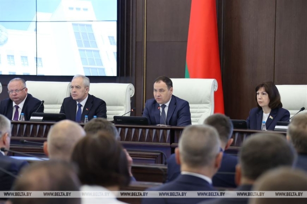 Головченко заявил об увеличении на четверть чистой прибыли организаций в январе-апреле 2023 года Головченко заявил об увеличении на четверть чистой прибыли организаций в январе-апреле 2023 года