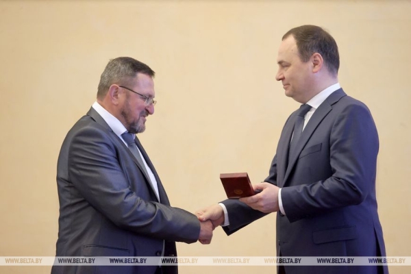 За труд, талант и преданность делу. Головченко вручил госнаграды представителям различных сфер За труд, талант и преданность делу. Головченко вручил госнаграды представителям различных сфер