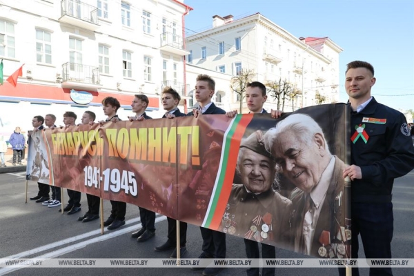 ФОТОРЕПОРТАЖ: День Победы празднуют в Беларуси ФОТОРЕПОРТАЖ: День Победы празднуют в Беларуси