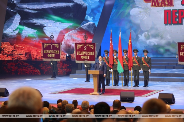 Головченко: несмотря на внешнее давление, государство делает все для устойчивого развития Беларуси Головченко: несмотря на внешнее давление, государство делает все для устойчивого развития Беларуси