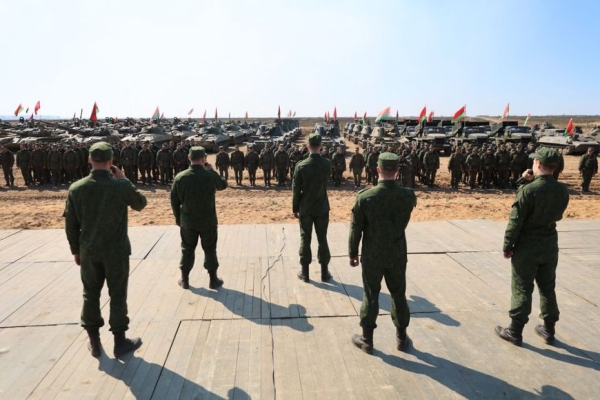 Хренин: белорусы хотят мирно трудиться на своей земле и не позволят говорить с собой с позиции силы Хренин: белорусы хотят мирно трудиться на своей земле и не позволят говорить с собой с позиции силы