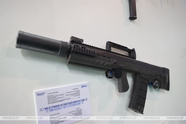 Головченко ознакомился с разработками отечественного и зарубежных ВПК на MILEX Головченко ознакомился с разработками отечественного и зарубежных ВПК на MILEX