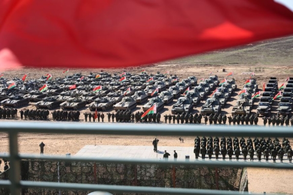 Хренин: белорусы хотят мирно трудиться на своей земле и не позволят говорить с собой с позиции силы Хренин: белорусы хотят мирно трудиться на своей земле и не позволят говорить с собой с позиции силы