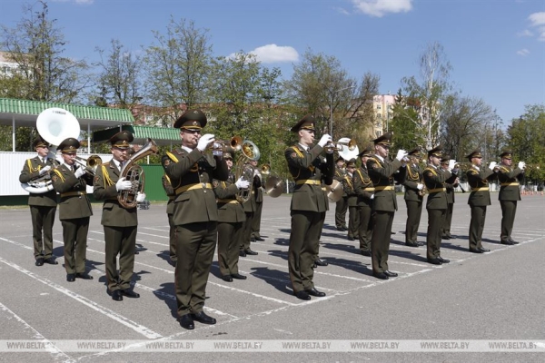 Гимн в их исполнении слышат миллионы. Начальник оркестра почетного караула о репетициях и особенностях работы Гимн в их исполнении слышат миллионы. Начальник оркестра почетного караула о репетициях и особенностях работы