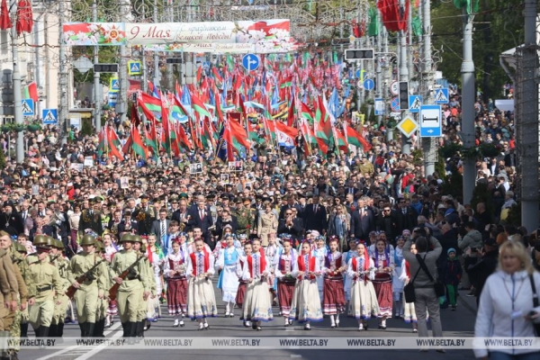ФОТОРЕПОРТАЖ: День Победы празднуют в Беларуси ФОТОРЕПОРТАЖ: День Победы празднуют в Беларуси