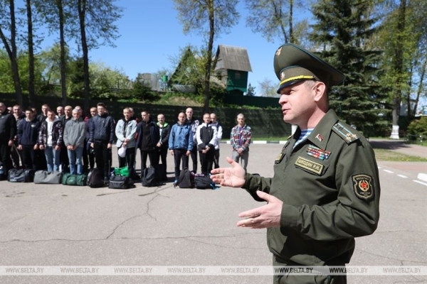 "Создание канала в TikTok было криком души в 2020 году". Зачем военком открыл в соцсети "приемную" "Создание канала в TikTok было криком души в 2020 году". Зачем военком открыл в соцсети "приемную"