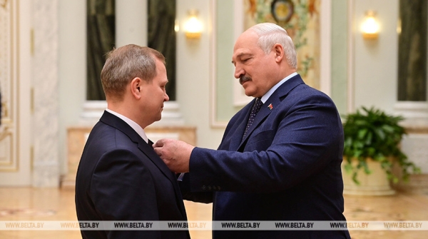 Праздник труда, секретное совещание Лукашенко с силовиками и боевое задание. Итоги знаковой недели Президента Праздник труда, секретное совещание Лукашенко с силовиками и боевое задание. Итоги знаковой недели Президента