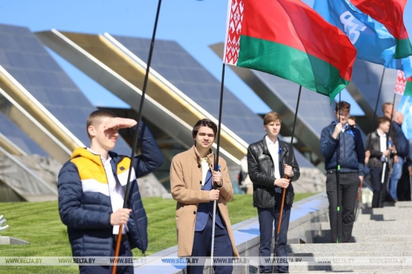 Костевич: Праздник труда объединяет представителей разных поколений и профессий Костевич: Праздник труда объединяет представителей разных поколений и профессий