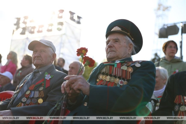 Правда Победы, приглашение на саммит в Нью-Йорк и старый новый праздник. Акценты символичной Недели Президента Правда Победы, приглашение на саммит в Нью-Йорк и старый новый праздник. Акценты символичной Недели Президента