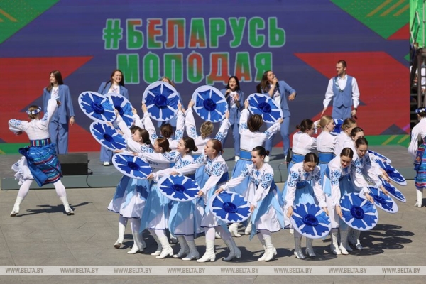 Сергеенко: нужно чтить государственные символы и учить этому подрастающее поколение Сергеенко: нужно чтить государственные символы и учить этому подрастающее поколение