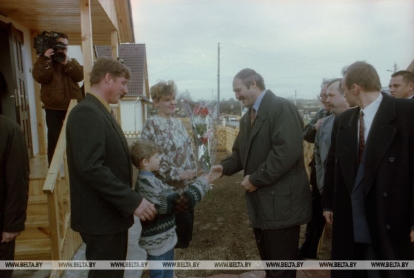 Мама, папа, я: семейное счастье разных поколений белорусов в архивных фото БЕЛТА Мама, папа, я: семейное счастье разных поколений белорусов в архивных фото БЕЛТА