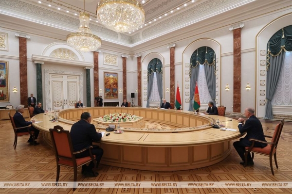 Лукашенко: санкции превратились в новую комплексную угрозу глобального масштаба Лукашенко: санкции превратились в новую комплексную угрозу глобального масштаба