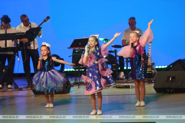 Вечер премьер и экспериментов. Композитор Олег Елисеенков встретился с поклонниками в Молодечно Вечер премьер и экспериментов. Композитор Олег Елисеенков встретился с поклонниками в Молодечно