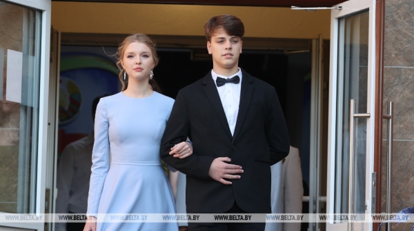 Выпускные вечера прошли по всей Беларуси Выпускные вечера прошли по всей Беларуси