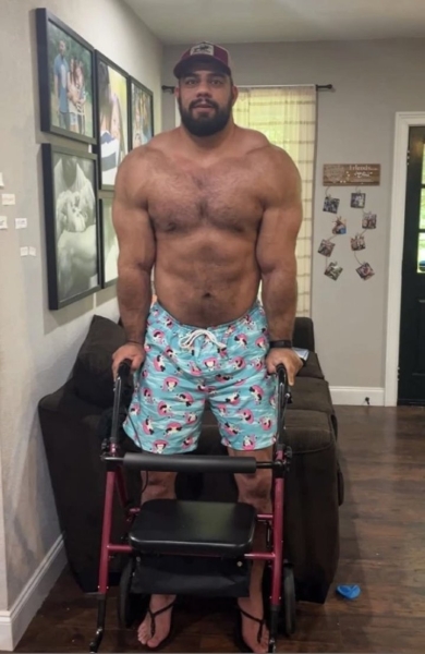 Мужчина потратил 100 тысяч евро, чтобы увеличить свой рост. «Вырос» до двух метров Мужчина потратил 100 тысяч евро, чтобы увеличить свой рост. «Вырос» до двух метров