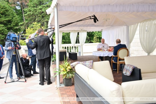 Лукашенко: Беларуси и России надо выработать план действий и еще более укрепить ЕАЭС Лукашенко: Беларуси и России надо выработать план действий и еще более укрепить ЕАЭС