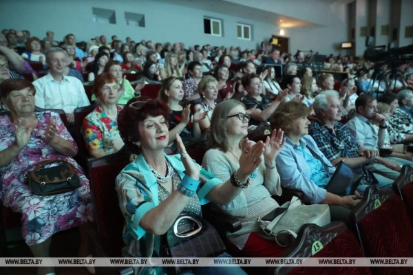 Вечер премьер и экспериментов. Композитор Олег Елисеенков встретился с поклонниками в Молодечно Вечер премьер и экспериментов. Композитор Олег Елисеенков встретился с поклонниками в Молодечно