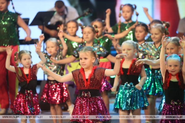 Вечер премьер и экспериментов. Композитор Олег Елисеенков встретился с поклонниками в Молодечно Вечер премьер и экспериментов. Композитор Олег Елисеенков встретился с поклонниками в Молодечно