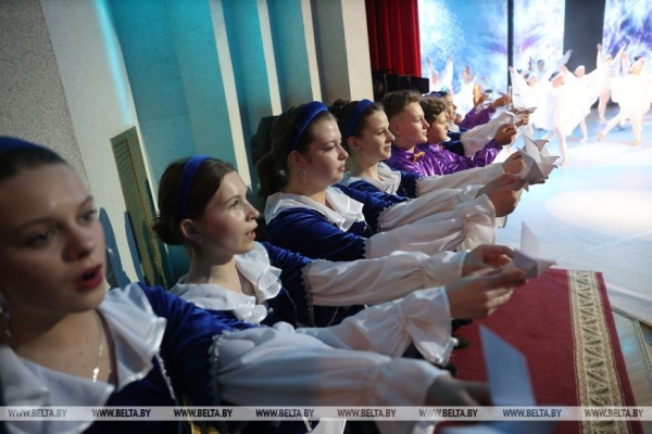 Вечер премьер и экспериментов. Композитор Олег Елисеенков встретился с поклонниками в Молодечно Вечер премьер и экспериментов. Композитор Олег Елисеенков встретился с поклонниками в Молодечно