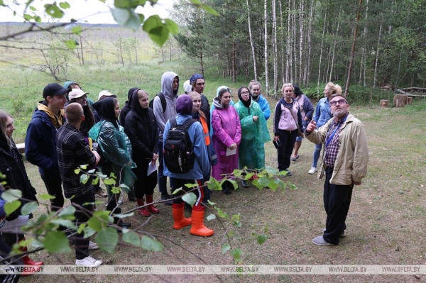 "Нужно пообщаться с природой, чтобы почувствовать релакс". Кто и зачем приезжает к духу болот в заповедник "Нужно пообщаться с природой, чтобы почувствовать релакс". Кто и зачем приезжает к духу болот в заповедник