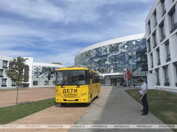 Самая большая в России школа построена с участием Беларуси Самая большая в России школа построена с участием Беларуси