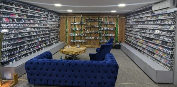 Вот как выглядит самая большая коллекция мобильников по версии Книги Гиннесса Вот как выглядит самая большая коллекция мобильников по версии Книги Гиннесса