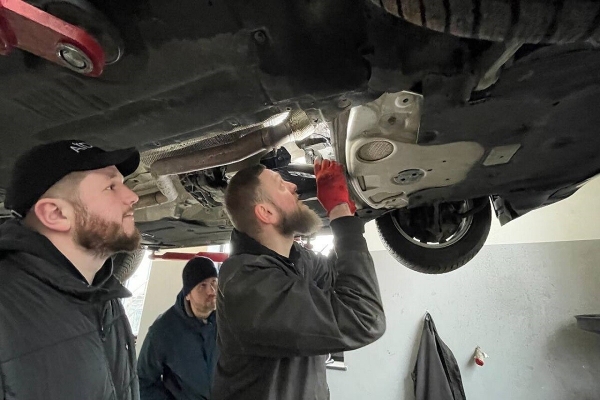 Белорус открыл в Варшаве сразу 2 автосервиса. Как у него теперь дела? Белорус открыл в Варшаве сразу 2 автосервиса. Как у него теперь дела?