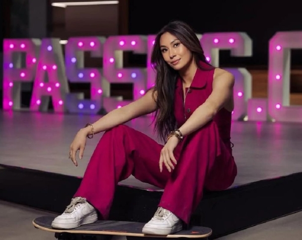 Самой молодой женщиной-миллиардером в мире стала Люси Го. Чем она занимается Самой молодой женщиной-миллиардером в мире стала Люси Го. Чем она занимается