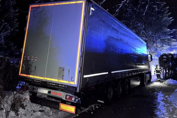 В Австрии навигатор завел фуру белоруса в ловушку В Австрии навигатор завел фуру белоруса в ловушку