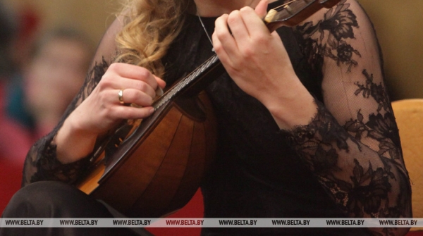 "Признание в любви": на премьере октета балалаек "Витебские виртуозы" выступит китайский баритон "Признание в любви": на премьере октета балалаек "Витебские виртуозы" выступит китайский баритон