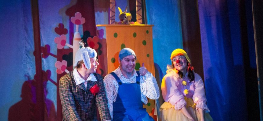 «Жыў-быў заяц» у Віцебску, а потым на «Перекрёсток» Навасібірска паляцеў «Жыў-быў заяц» у Віцебску, а потым на «Перекрёсток» Навасібірска паляцеў